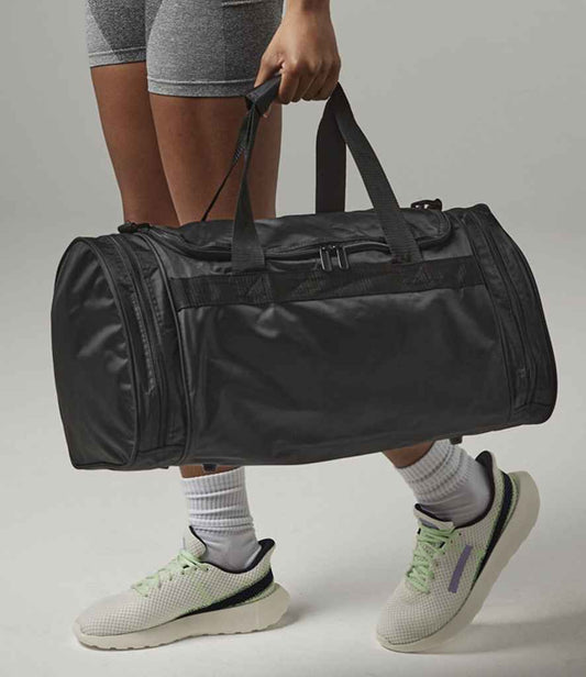 M21 Sports Holdall